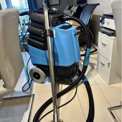 Carpet cleaning machine 