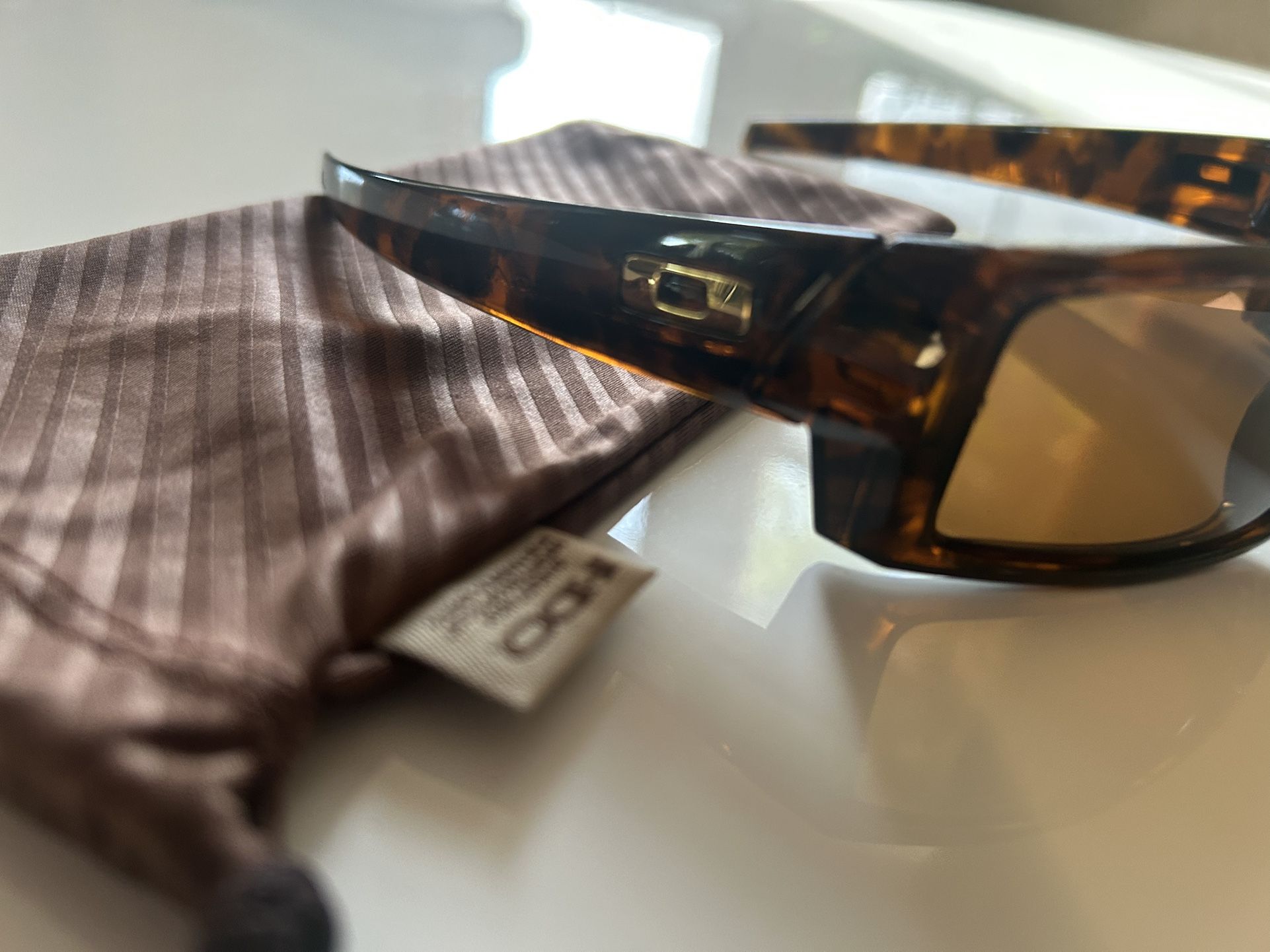 Oakley Sunglasses. Gascan S