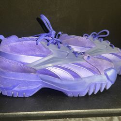 Women’s Reebok Cardi B  8.5
