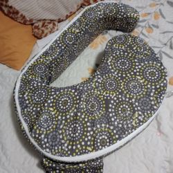 Nursing pillow