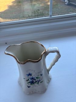 Antique serving item