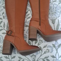brown boots