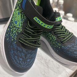 Sketchers Kid Size 3 Brand New Never Worn No box