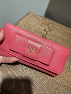 Prada Pink Wallet On Chain