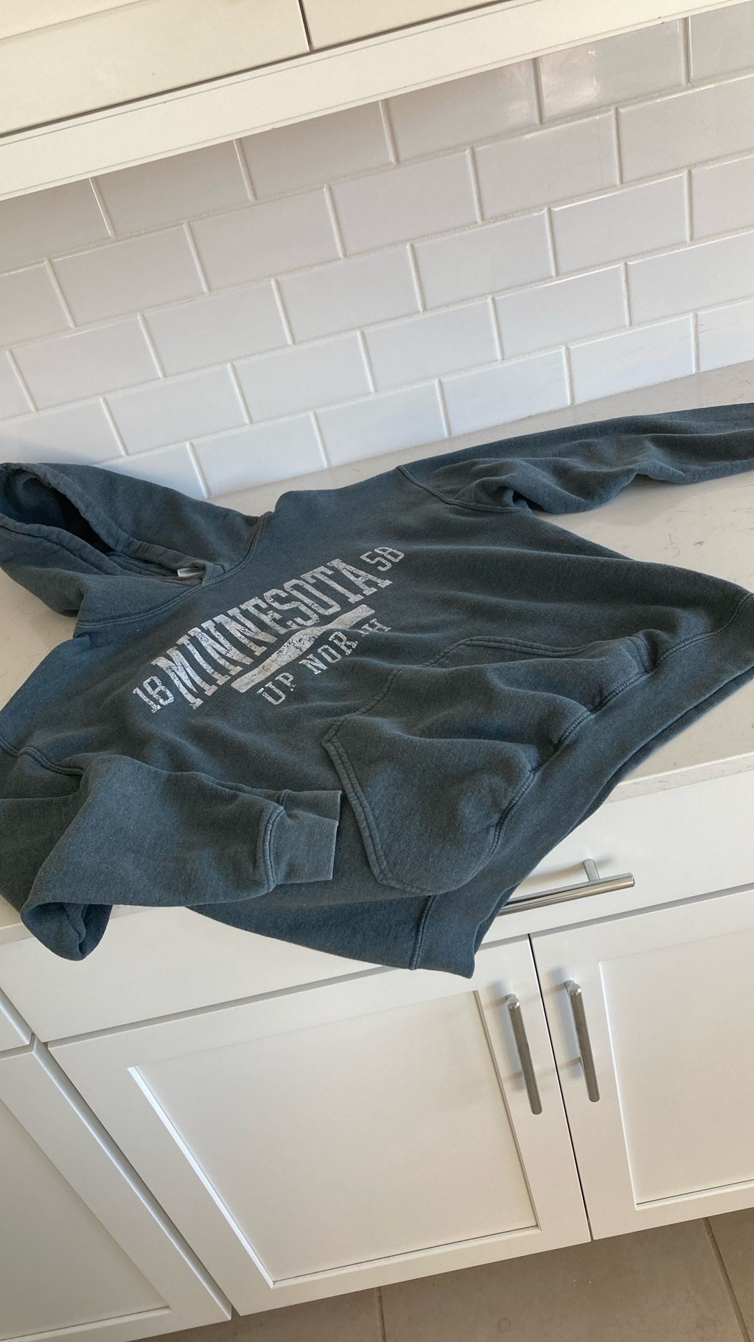 Minnesota Gray Hooded Sweatshirt Size Medium