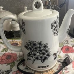 Bella Ceramic Tea Pot