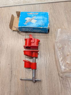 Red Cast Iron Gluing Clamp Spring Lever 1/2” Threaded Pipe