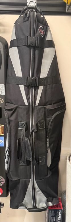 G B Travel Golf Bag wheels