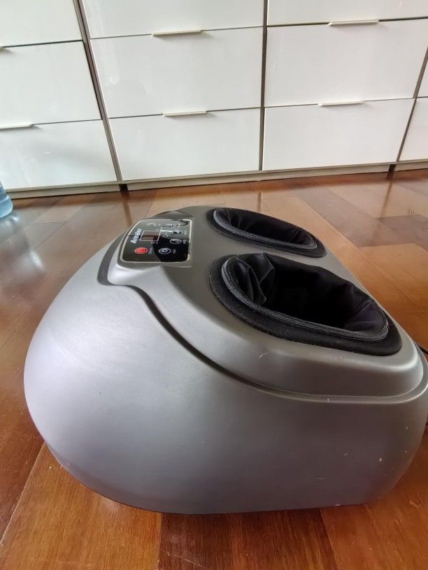  Shiatsu Foot Massager With Heat, Like New