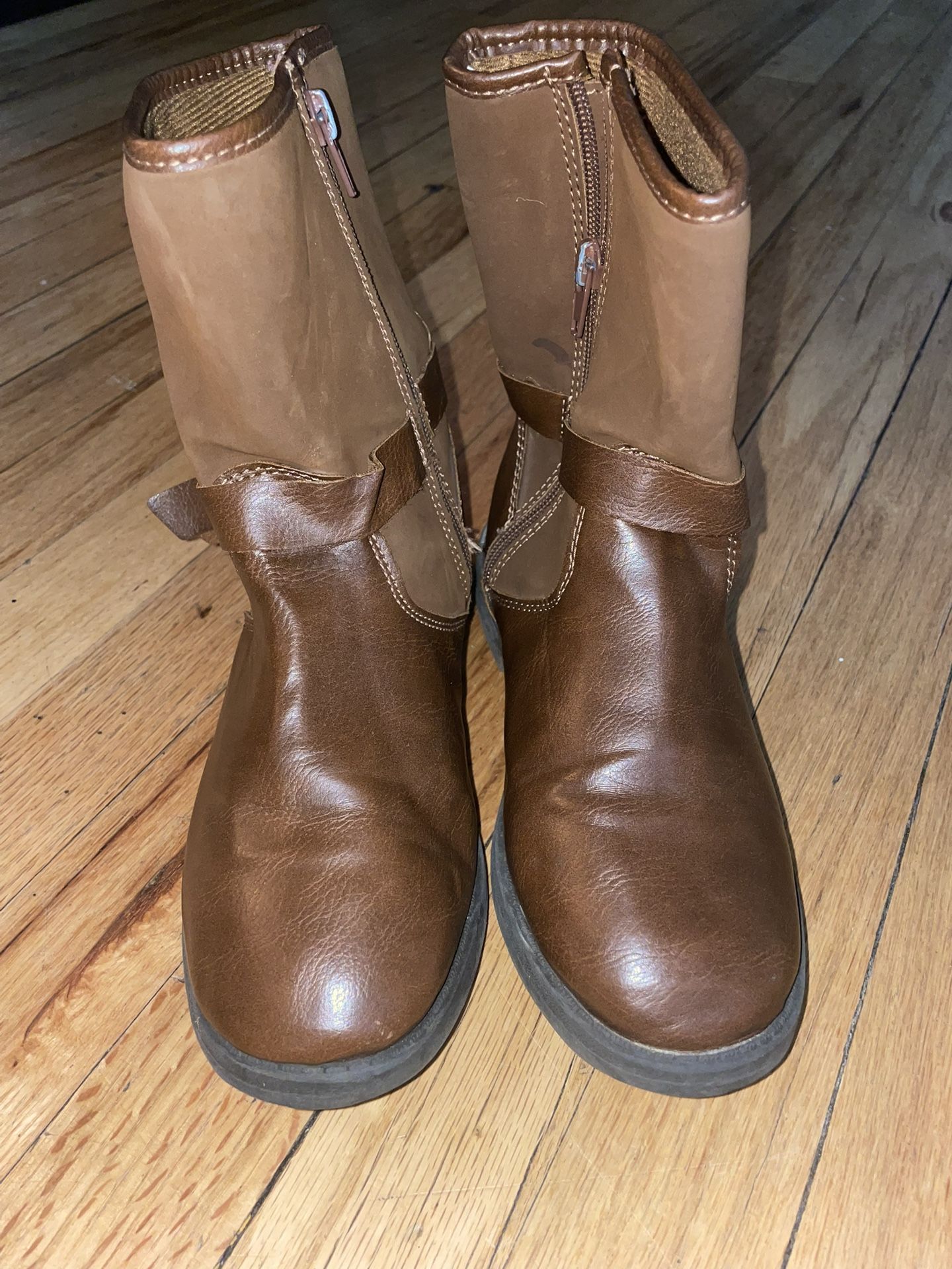 Carter Girl Boots(Size 3M)