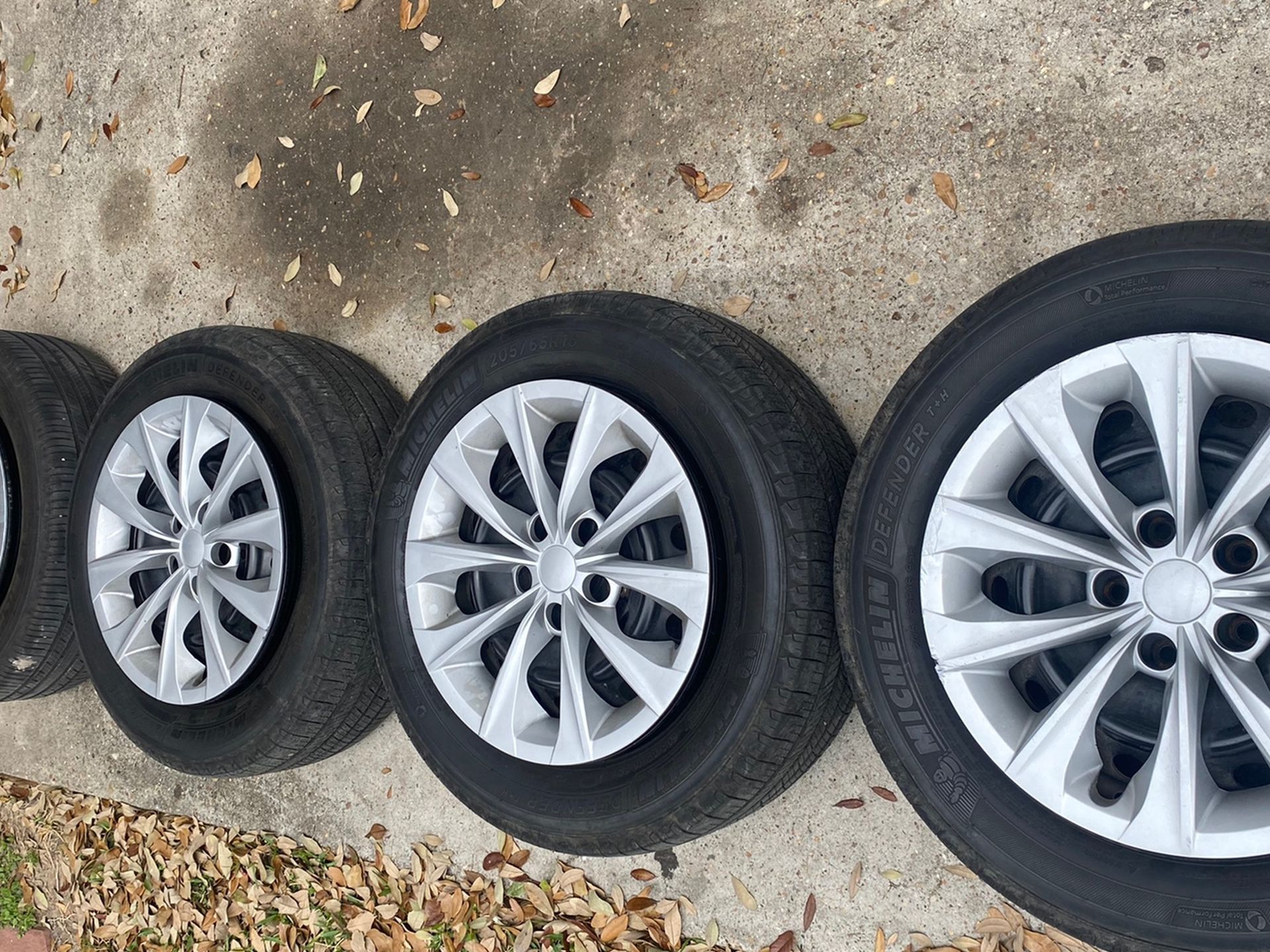 Toyota Camry 4 Rims And Tires