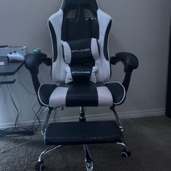 gaming chair