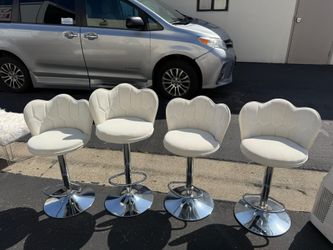4 white velvet bartools