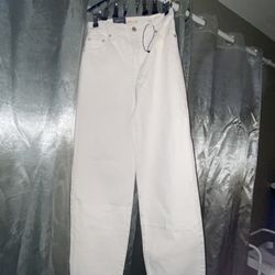 Levi’s White