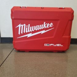 MILWAUKEE Power Tool Set