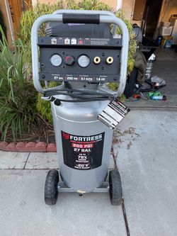 Fortress 27 Gallon 200 PSI Air Compressor