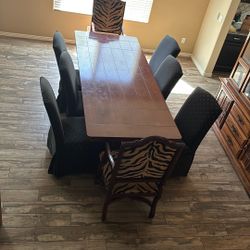 Dining Room Table 