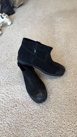 UGG black suede boots size 8