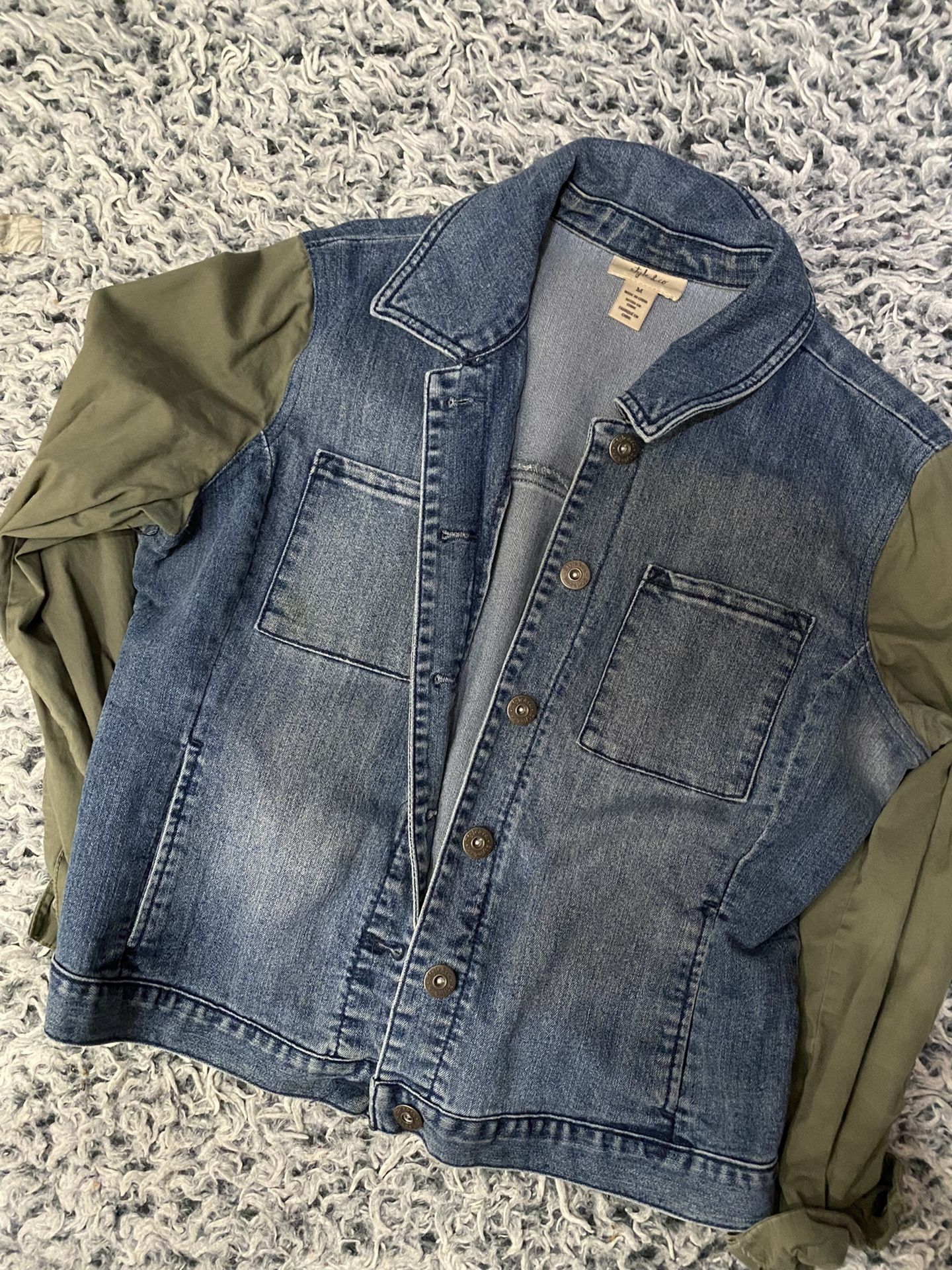 Women’s Denim / Jean Jacket