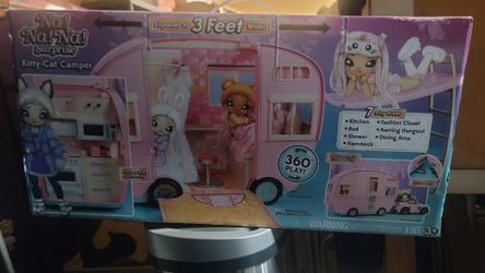 Na Na Na Kitty Cat Surprise Camper