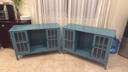 2 Bookcases