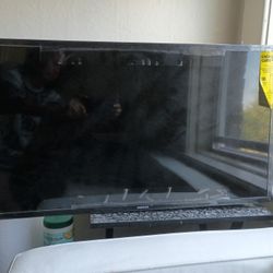 *NEW* Samsung smart TV 32"