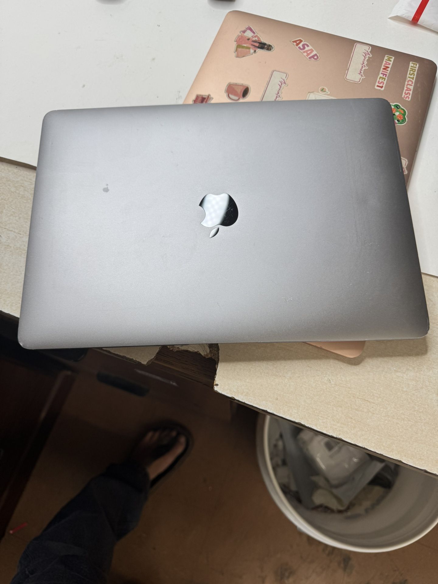 MacBook Air A1932 13.3” | 1.6GHz i5 | 8GB RAM | 256GB SSD | macOS 14.7.6 | Retina Display