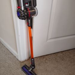 Casdon Dyson Cord Free Vacuum
