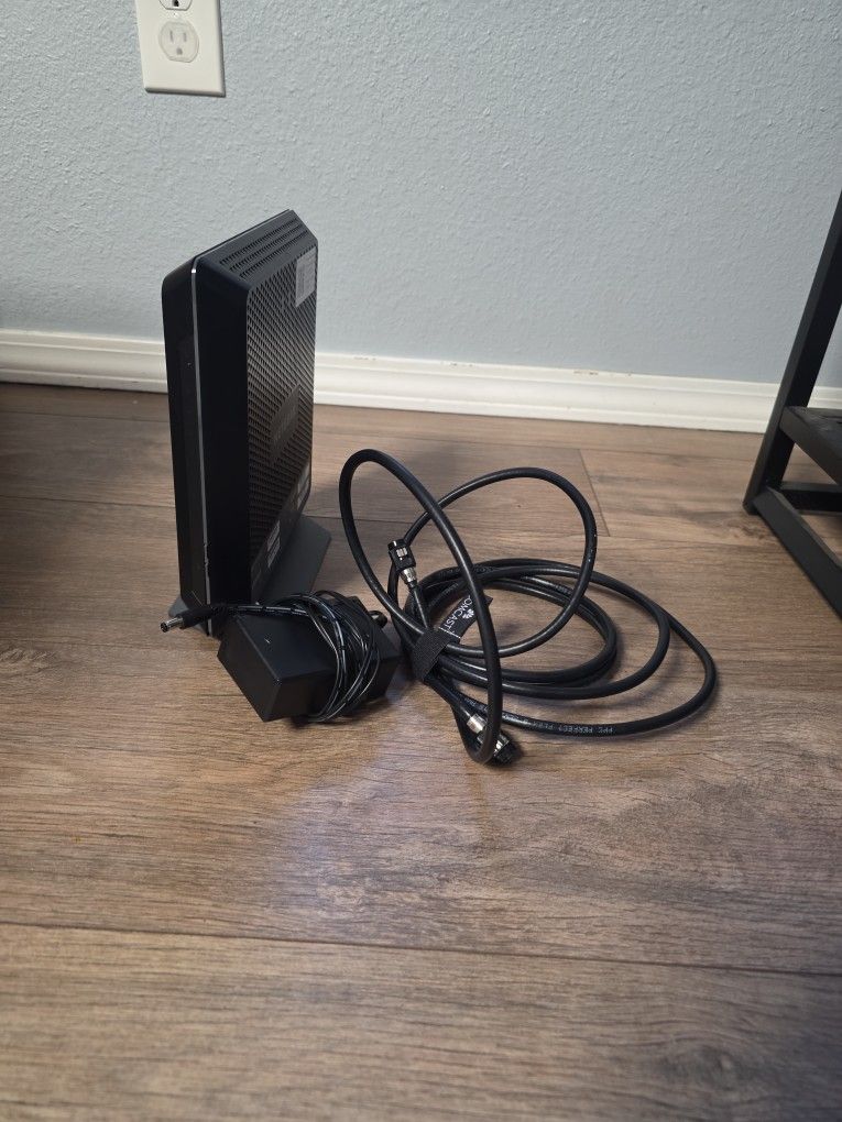 Netgear Nighthawk C7000v2 Router Used