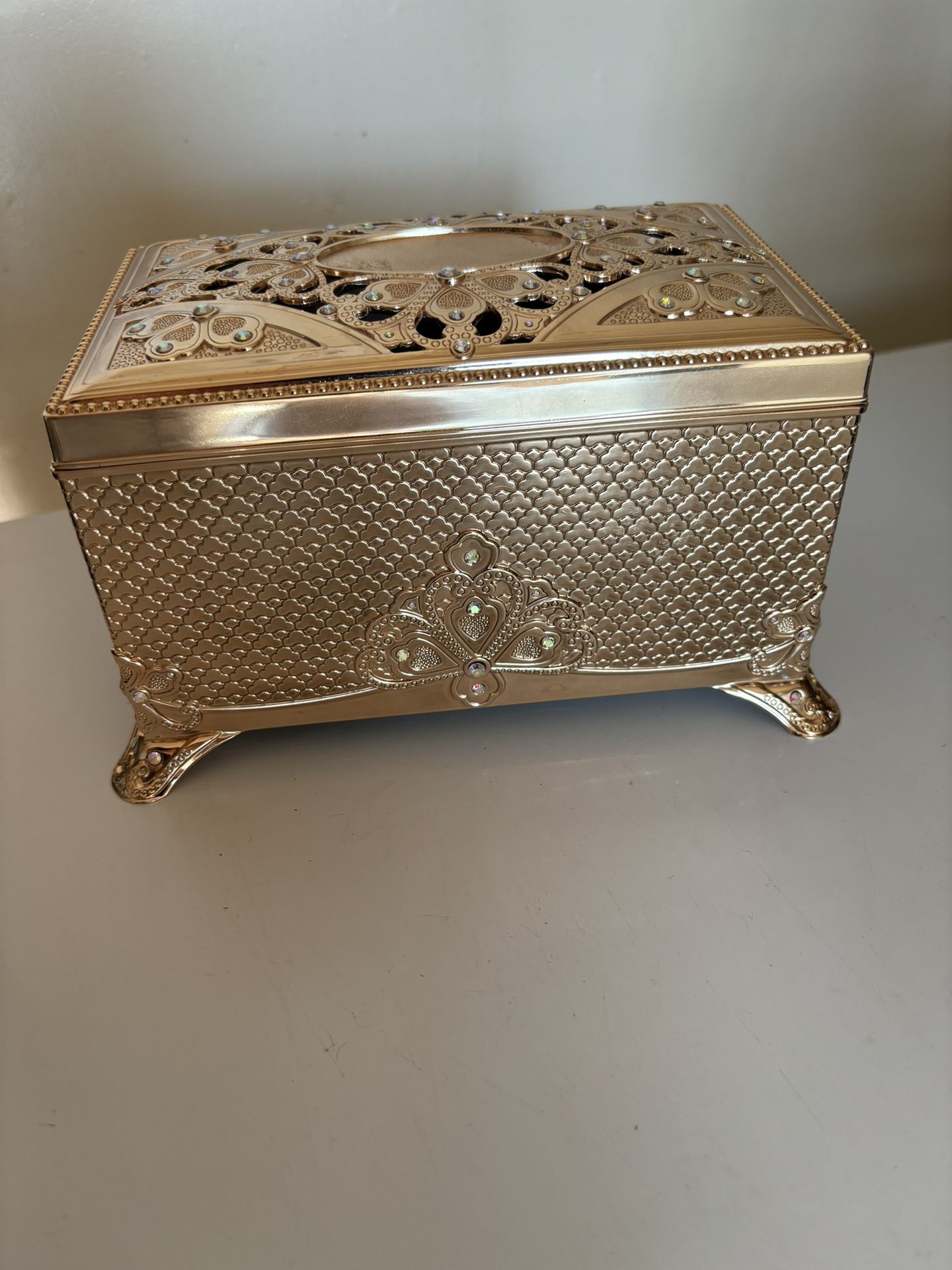 THINGS REMEMBERED Personalized Engraved Anastasia Clover Musical Keepsake Box