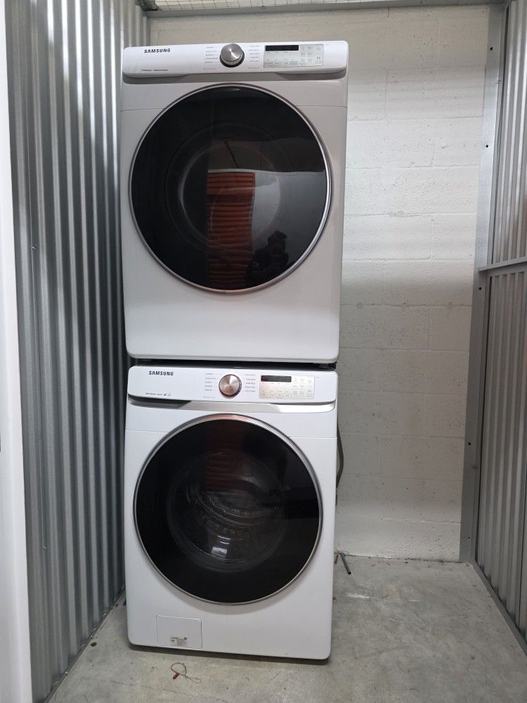 Vendo Lavadora Y Secadora samsung Blanca 1,500  Negociable 
