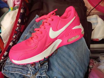 Brand new size 8 Nike's