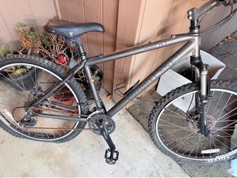 2012 Motobecane 400HT LTD Mountain Bike