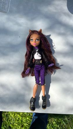 Monster high doll clawdeen