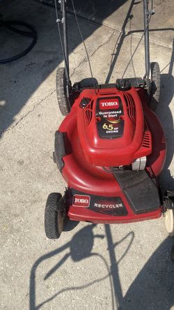 Toro lawnmower 675 motor new carburetor just things ready to go no issues
