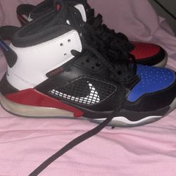 Jordan Mars 270 Top 3