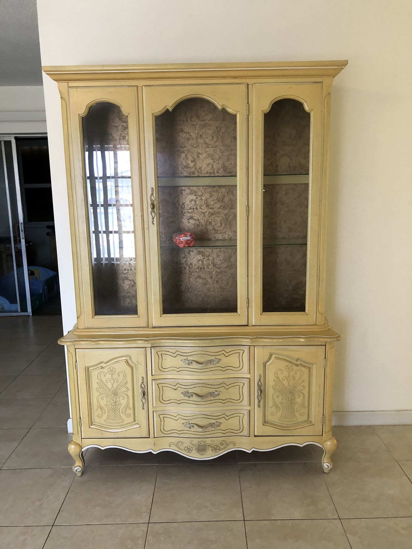 Moving Sale, Tamarac, Florida.
