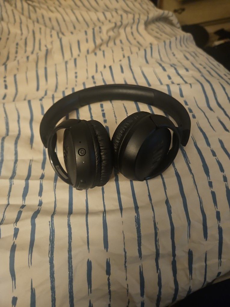 JBL Bluetooth Headphones 