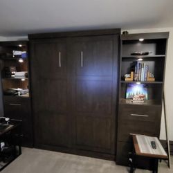 Beautiful Murphy Bed/Drawer/Shelf Set