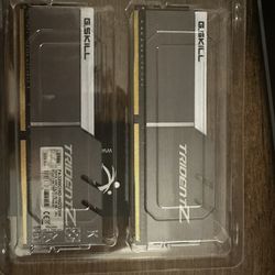 2x8GB G.Skill TridentZ DDR4-3200 RAM