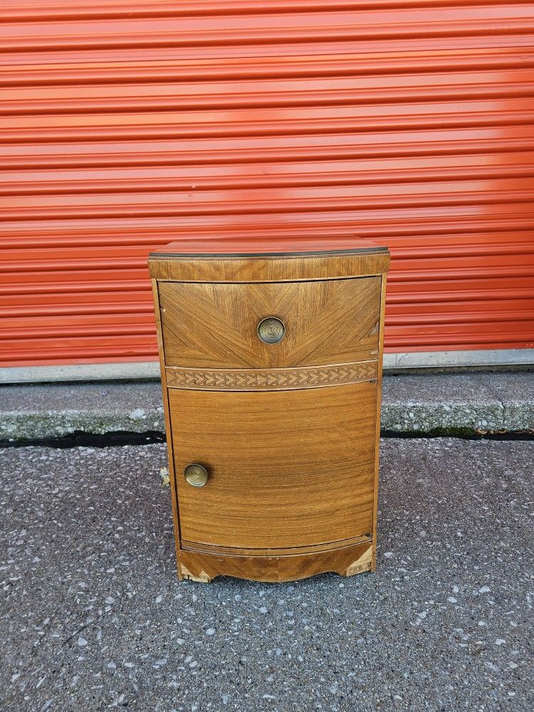 ONE Vintage Art Deco Nighstand