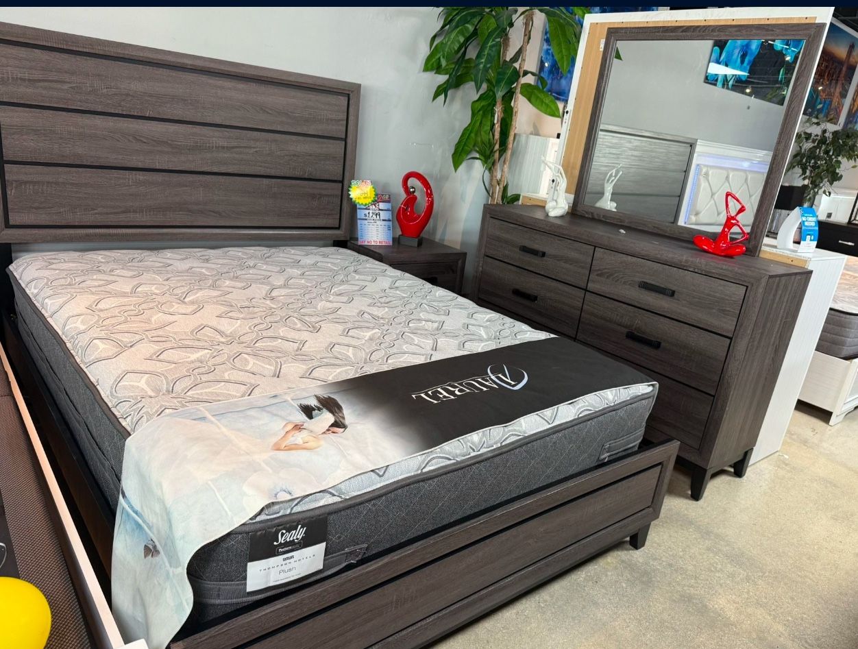 New 4pc Bedroom Set In Box 📦 Finance Available No Credit Needed