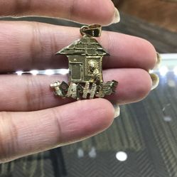 10k Gold Pendant ..we Have On Special Sale Sale .. 