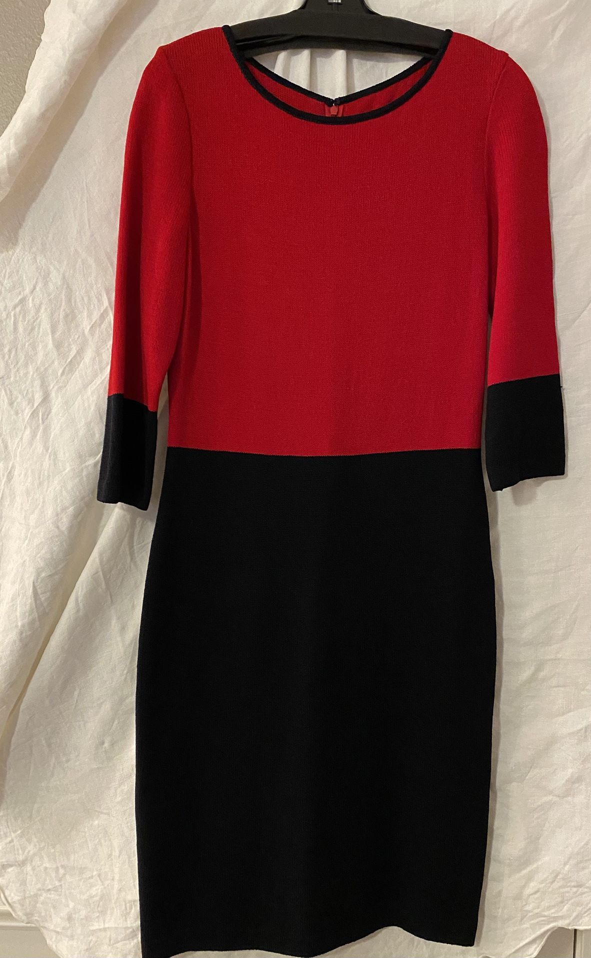St. John Collection Dress Size 6 Red & Black
