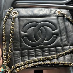 Chanel Shoulder Bag 