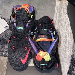 Nike LEBRON XII (GS) 5y 