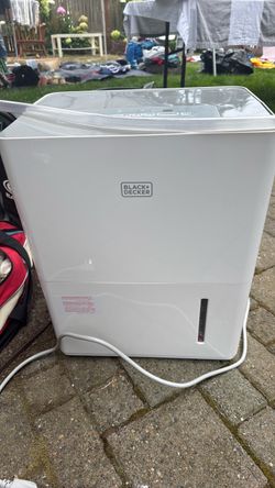 NEW Black and Decker Dehumidifier
