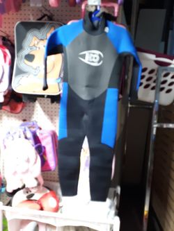 Wet suit size 4 yrs
