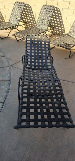 Pool lounge chairs