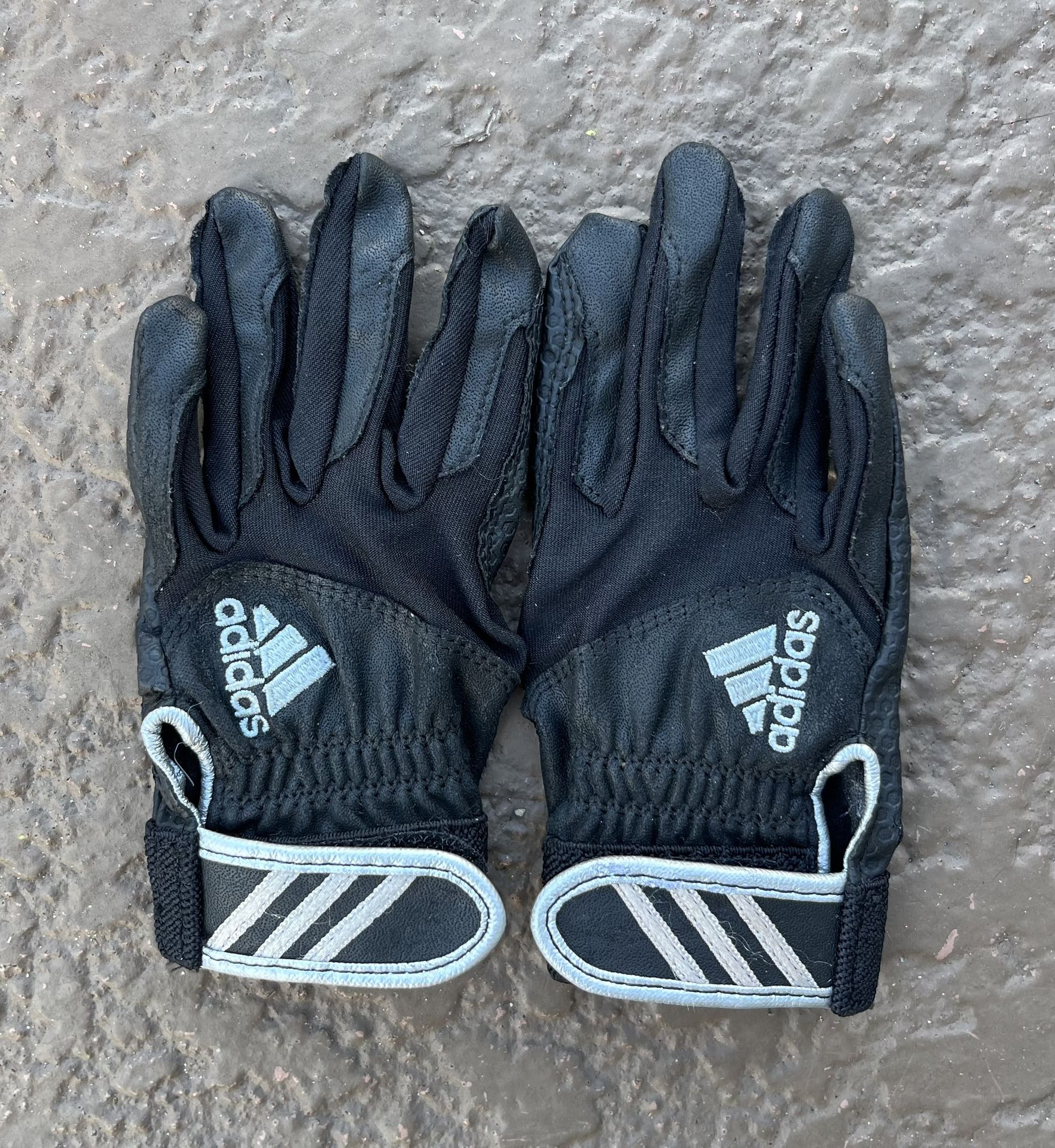 EUC youth Adidas batting gloves, kid’s size small/medium